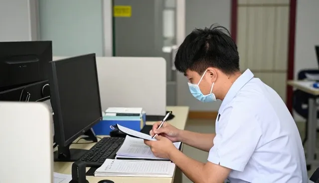 昆明皮肤病专科医院有限公司持续优化医疗技术支持，满足团队需求